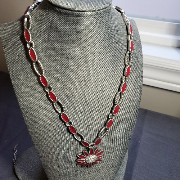 Vintage Nina Ricci Necklace - Picture 5 of 7